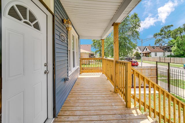 6825 S WINCHESTER Avenue, Chicago, IL 60636