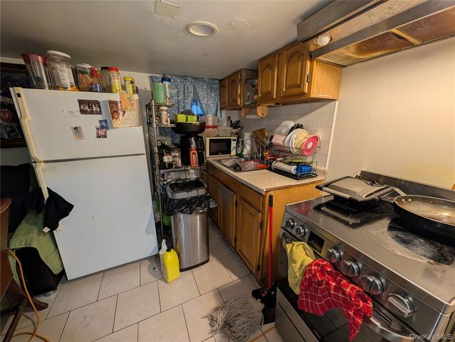 90-46 76th Street, Woodhaven, NY 11421