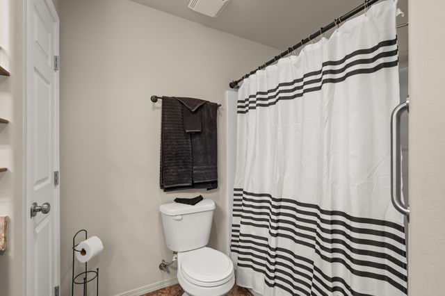 628 Barton Road, Eagle Point, OR 97524