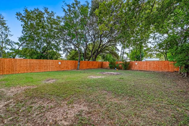 4023 1st Street, Brookshire, TX 77423