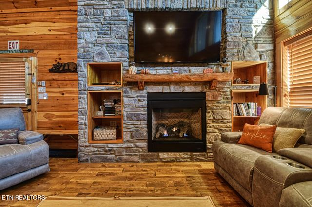 1607 Ridgecrest Drive, Sevierville, TN 37876