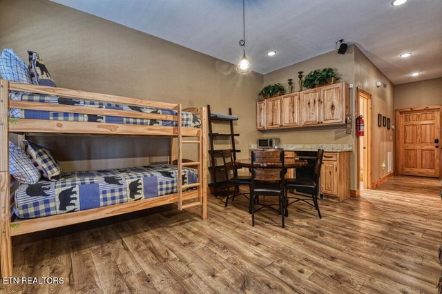 1607 Ridgecrest Drive, Sevierville, TN 37876