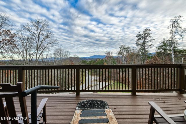 1607 Ridgecrest Drive, Sevierville, TN 37876
