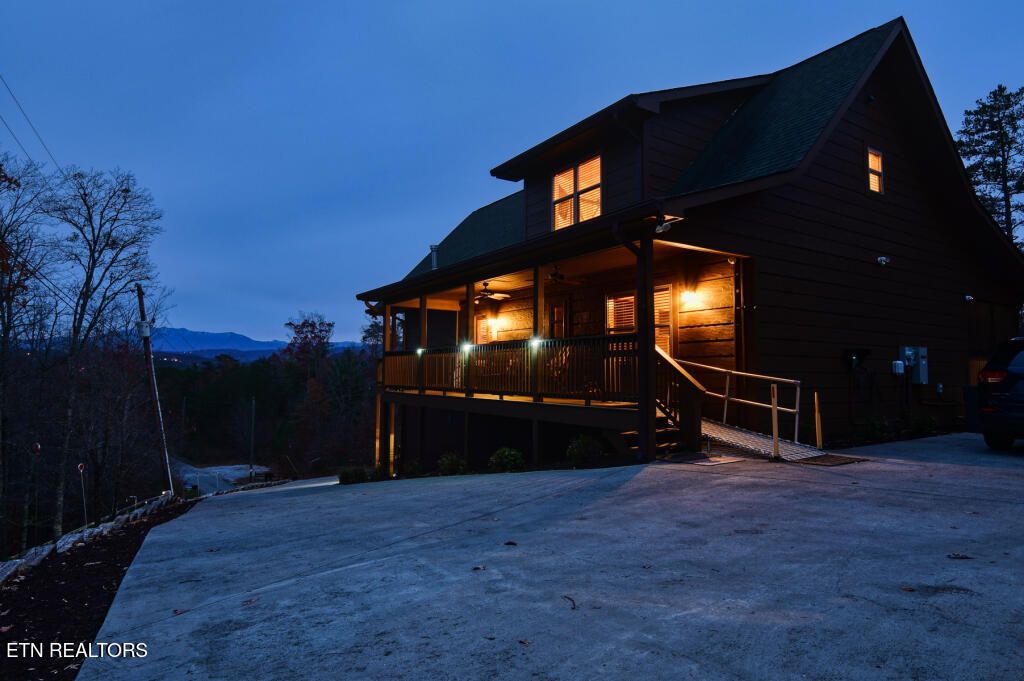 1607 Ridgecrest Drive, Sevierville, TN 37876