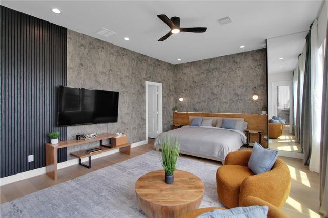 5907 Winsome Lane B, Houston, TX 77057