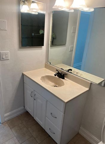 708 SE 2nd Avenue 423, Deerfield Beach, FL 33441