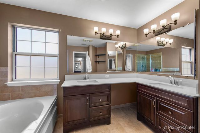 735 Royal Glen Drive, Cary, IL 60013