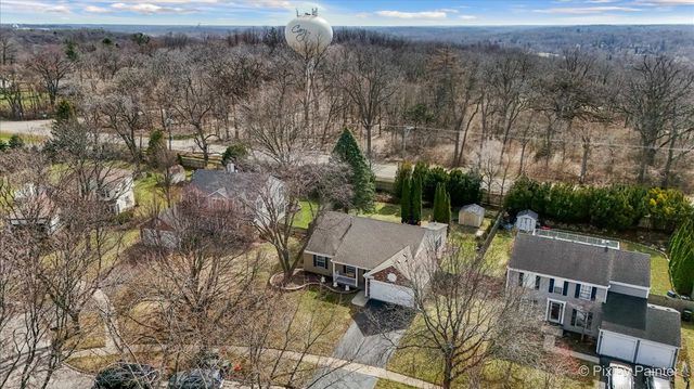 735 Royal Glen Drive, Cary, IL 60013