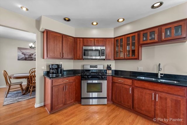 735 Royal Glen Drive, Cary, IL 60013