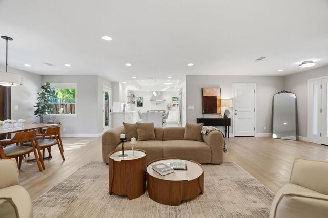 1677 Middleton Avenue, Los Altos, CA 94024