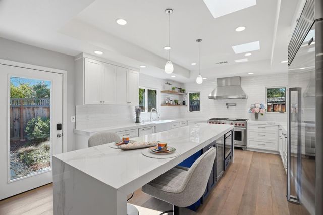 1677 Middleton Avenue, Los Altos, CA 94024