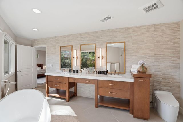 1677 Middleton Avenue, Los Altos, CA 94024