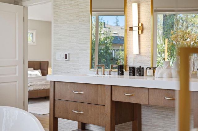 1677 Middleton Avenue, Los Altos, CA 94024