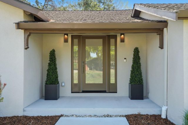 1677 Middleton Avenue, Los Altos, CA 94024