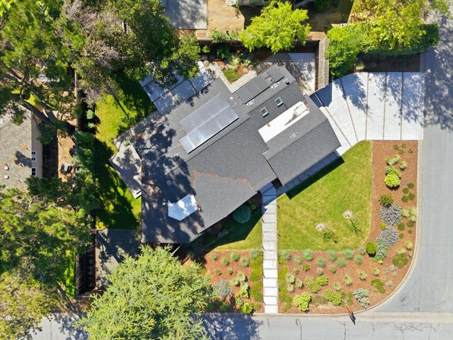 1677 Middleton Avenue, Los Altos, CA 94024