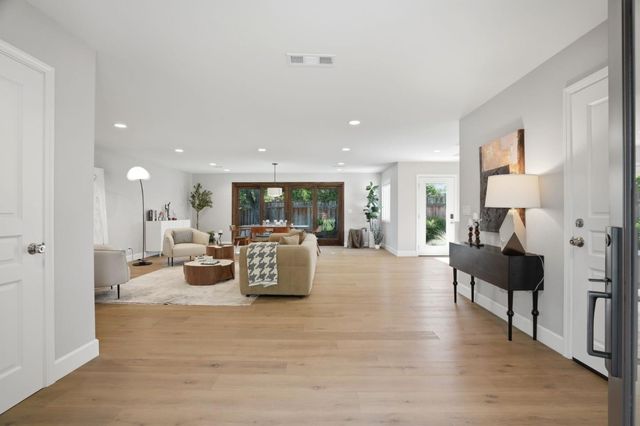 1677 Middleton Avenue, Los Altos, CA 94024