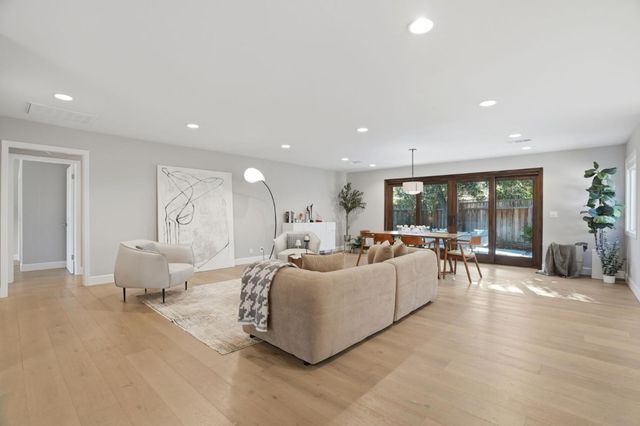 1677 Middleton Avenue, Los Altos, CA 94024