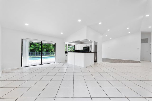 9718 Lancaster Place, Boca Raton, FL 33434