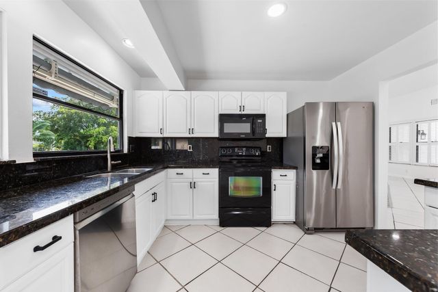 9718 Lancaster Place, Boca Raton, FL 33434