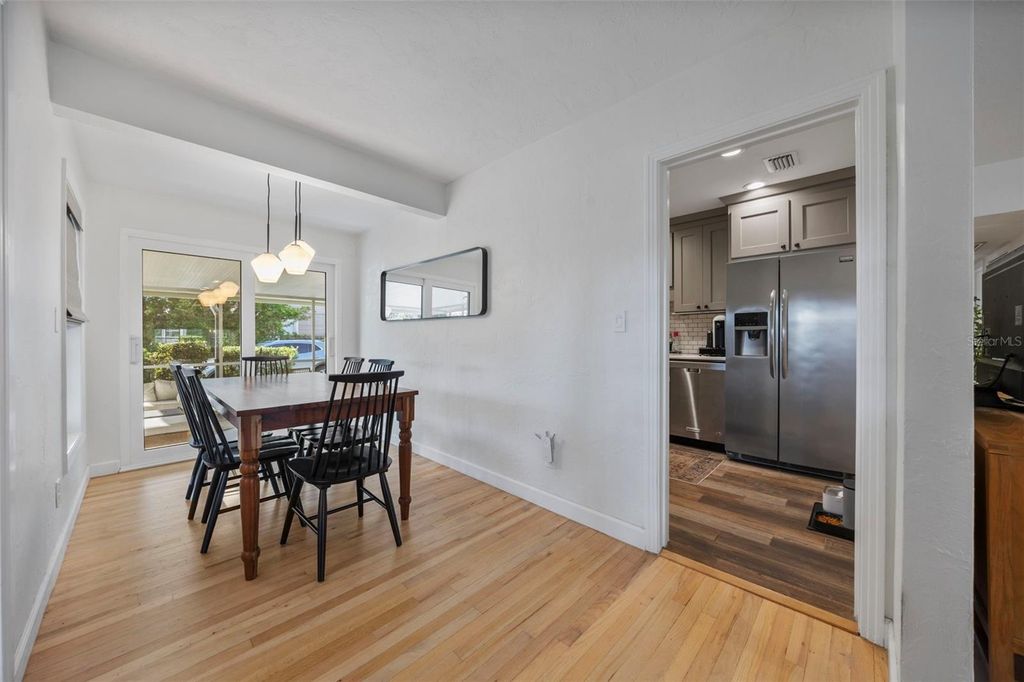 Image 11 of property listing at 1100 32ND AVENUE N, St Petersburg, FL 33704