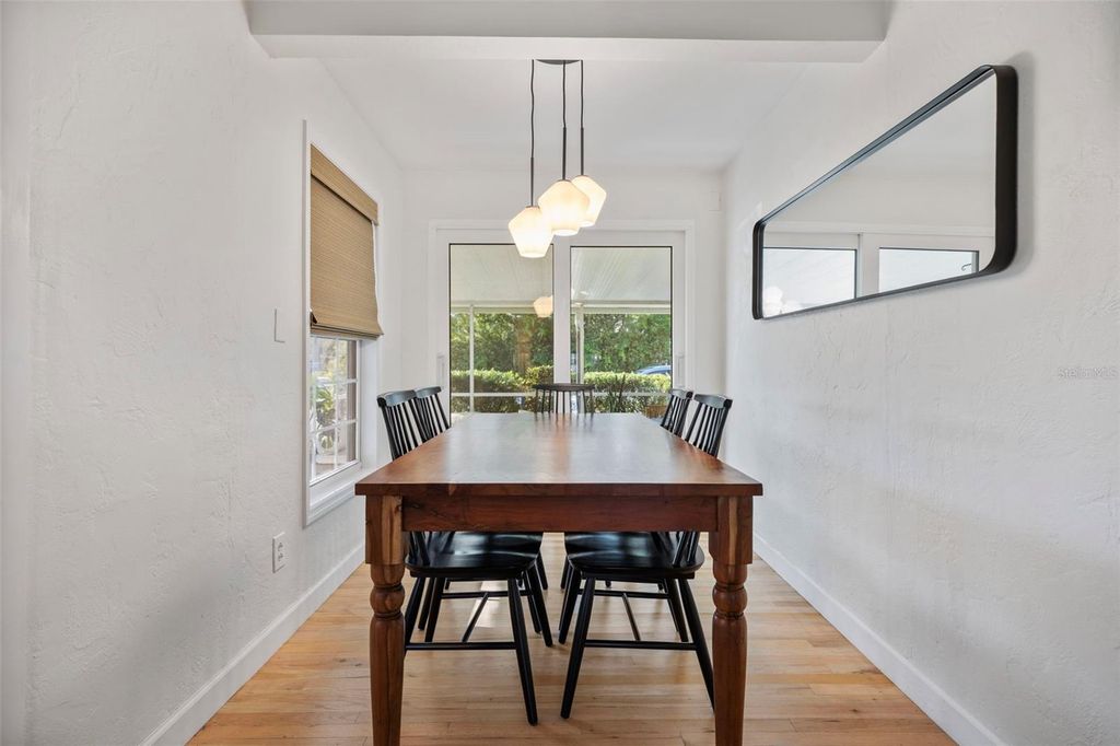 Image 12 of property listing at 1100 32ND AVENUE N, St Petersburg, FL 33704