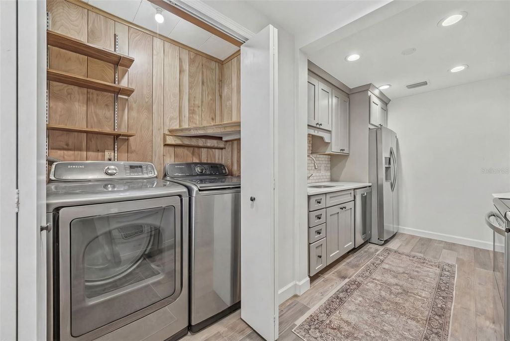 Image 18 of property listing at 1100 32ND AVENUE N, St Petersburg, FL 33704