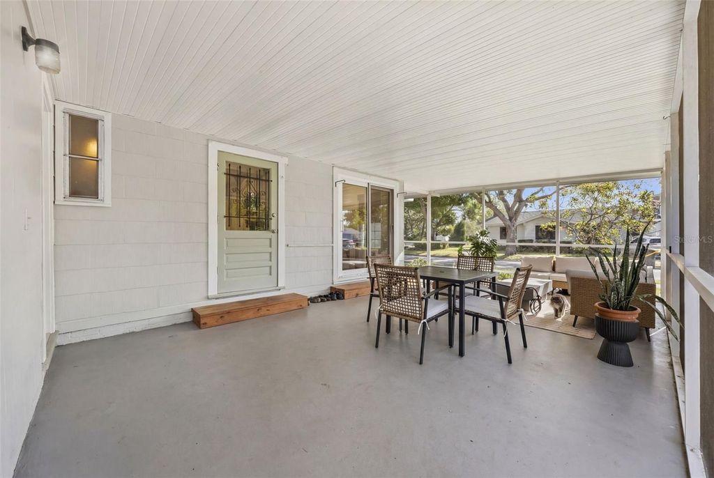 Image 26 of property listing at 1100 32ND AVENUE N, St Petersburg, FL 33704