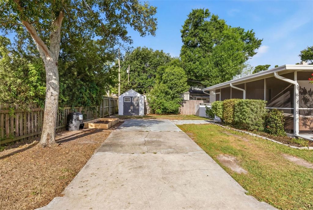 Image 30 of property listing at 1100 32ND AVENUE N, St Petersburg, FL 33704