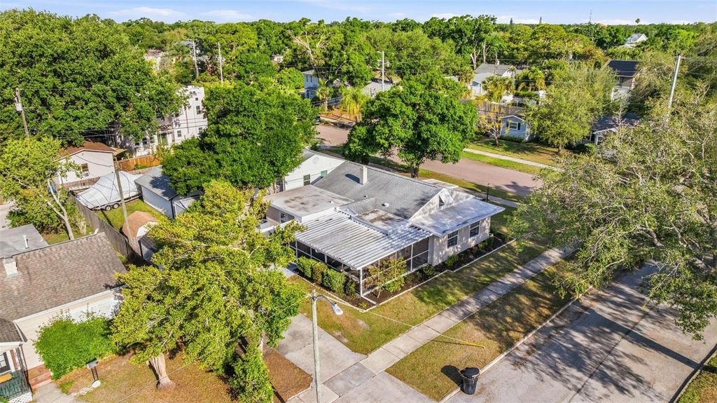 Image 31 of property listing at 1100 32ND AVENUE N, St Petersburg, FL 33704