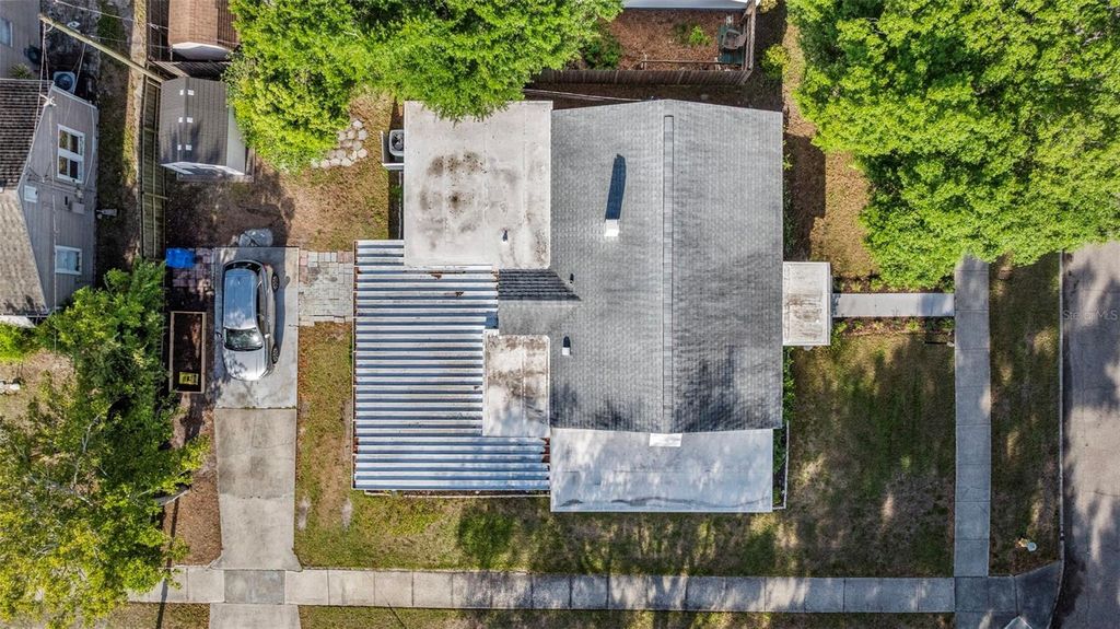 Image 37 of property listing at 1100 32ND AVENUE N, St Petersburg, FL 33704