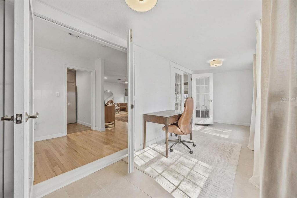 Image 9 of property listing at 1100 32ND AVENUE N, St Petersburg, FL 33704