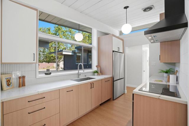 3862 Mumford Place, Palo Alto, CA 94306