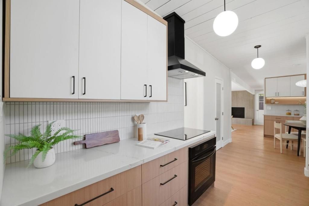 Image 13 of property listing at 3862 Mumford Place, Palo Alto, CA 94306