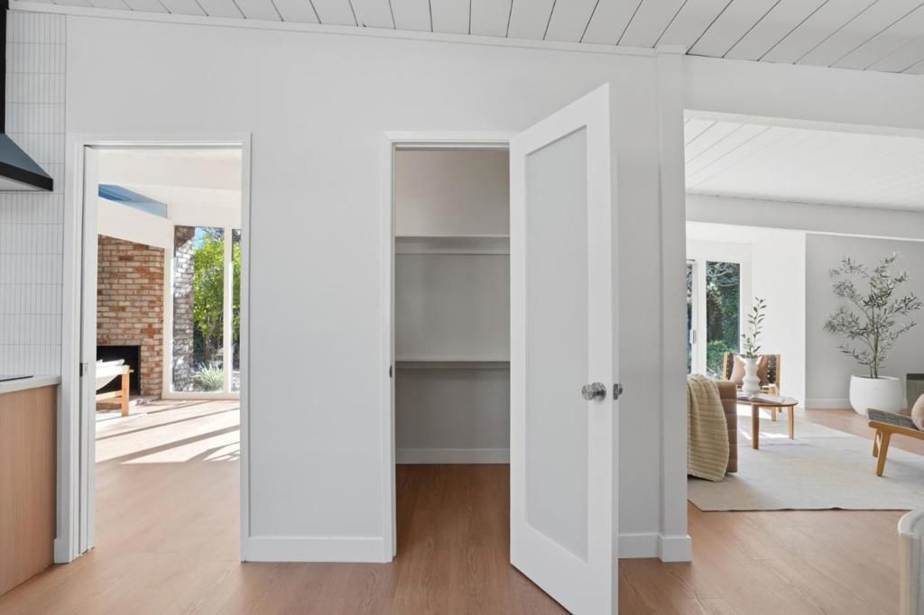 Image 20 of property listing at 3862 Mumford Place, Palo Alto, CA 94306