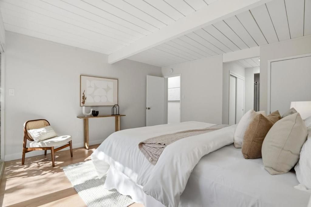 Image 27 of property listing at 3862 Mumford Place, Palo Alto, CA 94306