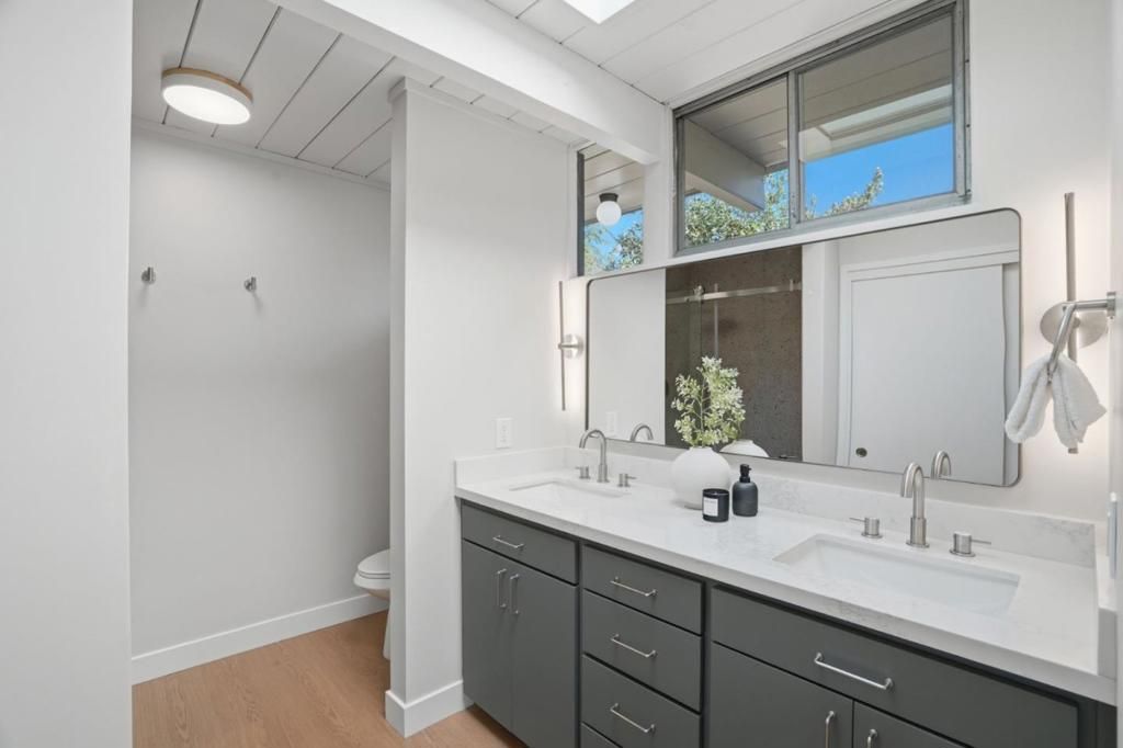 Image 28 of property listing at 3862 Mumford Place, Palo Alto, CA 94306