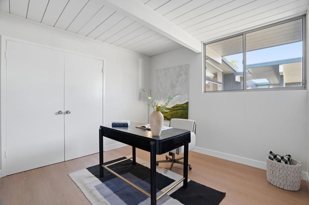 Image 37 of property listing at 3862 Mumford Place, Palo Alto, CA 94306