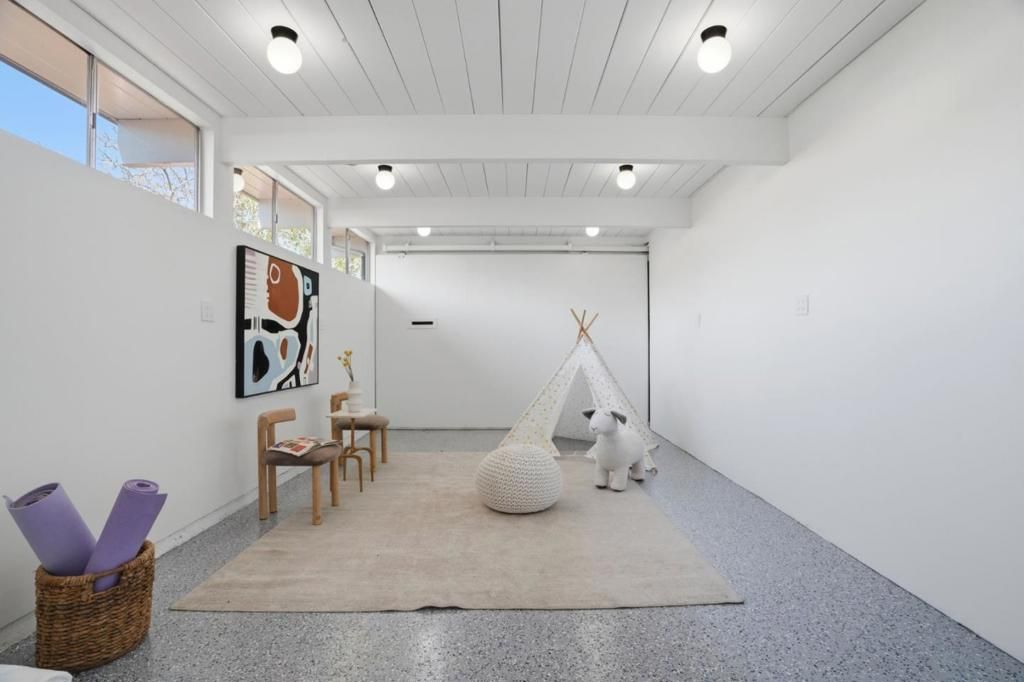 Image 39 of property listing at 3862 Mumford Place, Palo Alto, CA 94306