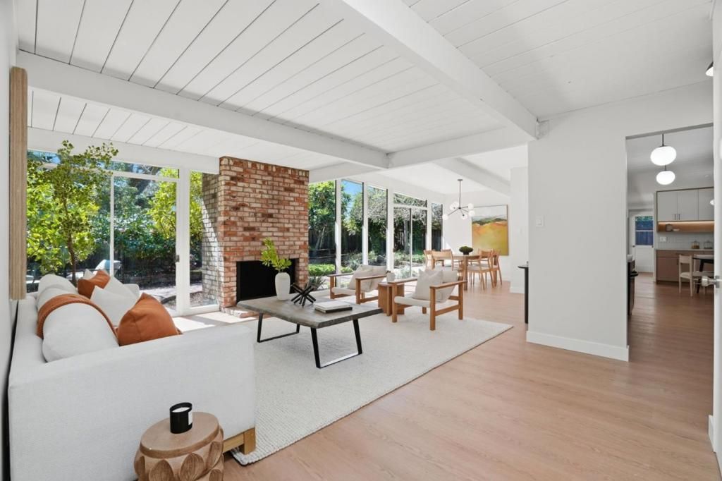 Image 4 of property listing at 3862 Mumford Place, Palo Alto, CA 94306