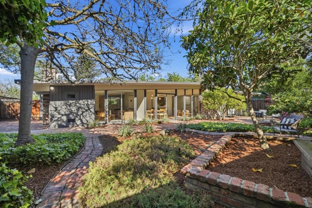 Image 44 of property listing at 3862 Mumford Place, Palo Alto, CA 94306