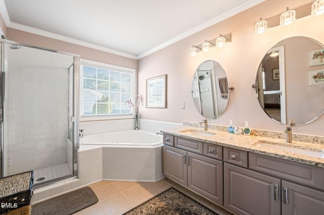 8221 Hempshire Place 106, Raleigh, NC 27613