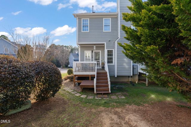 8221 Hempshire Place 106, Raleigh, NC 27613