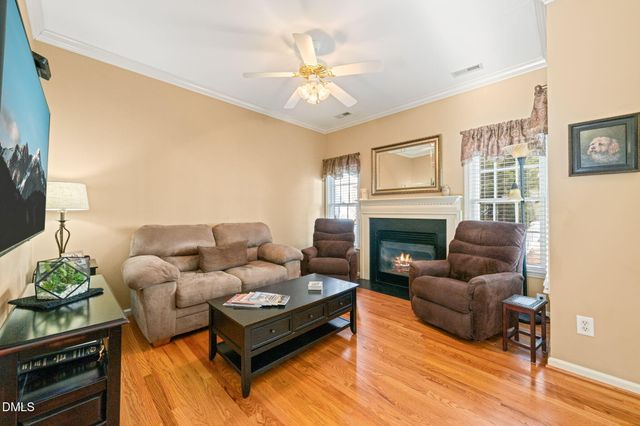 8221 Hempshire Place 106, Raleigh, NC 27613