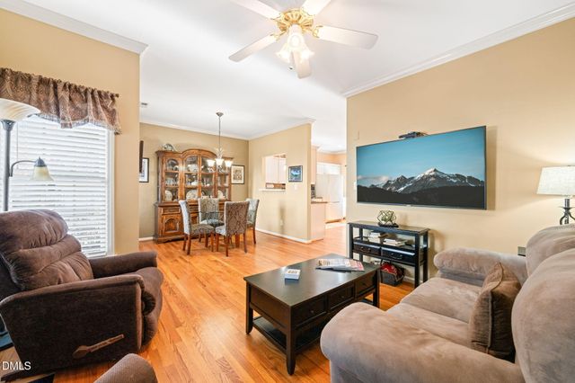 8221 Hempshire Place 106, Raleigh, NC 27613