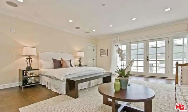 580 N Kenter Avenue, Los Angeles, CA 90049