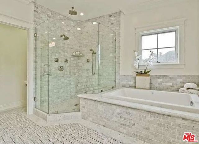 580 N Kenter Avenue, Los Angeles, CA 90049