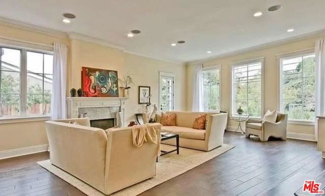 580 N Kenter Avenue, Los Angeles, CA 90049