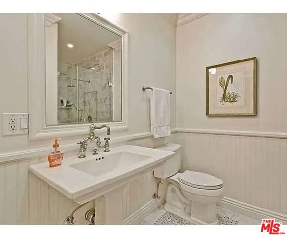 580 N Kenter Avenue, Los Angeles, CA 90049