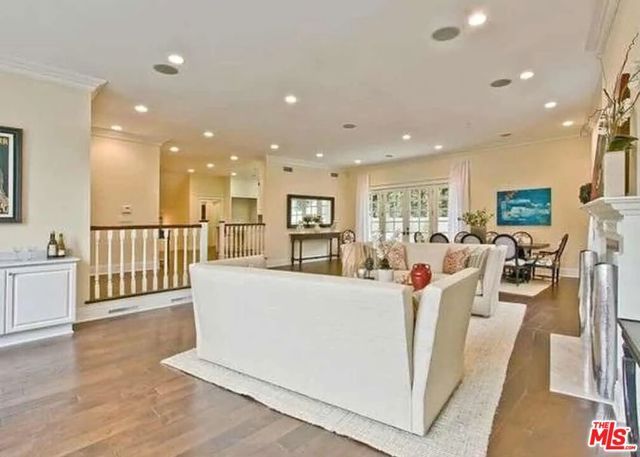 580 N Kenter Avenue, Los Angeles, CA 90049