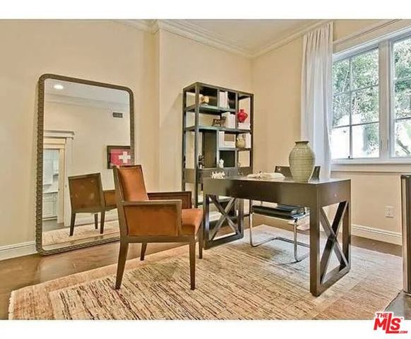 580 N Kenter Avenue, Los Angeles, CA 90049